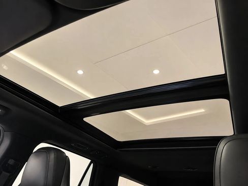 Used 2019 Lincoln Navigator L Reserve w/ Cargo Package AWD/4WD image 48