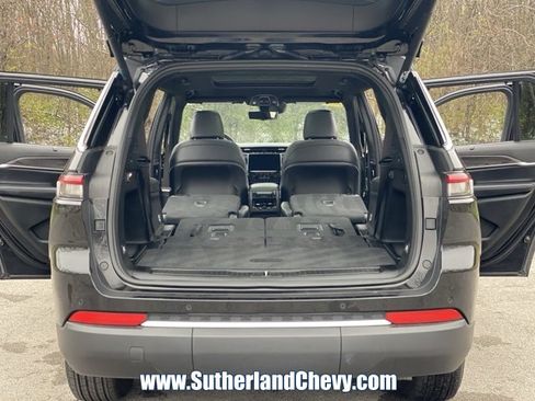 Used 2024 Jeep Grand Cherokee L Limited w/ Luxury Tech Group II image 48