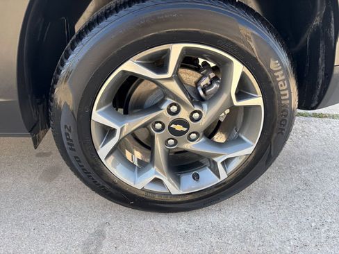 Used 2025 Chevrolet Trax LT w/ LT Convenience Package image 29