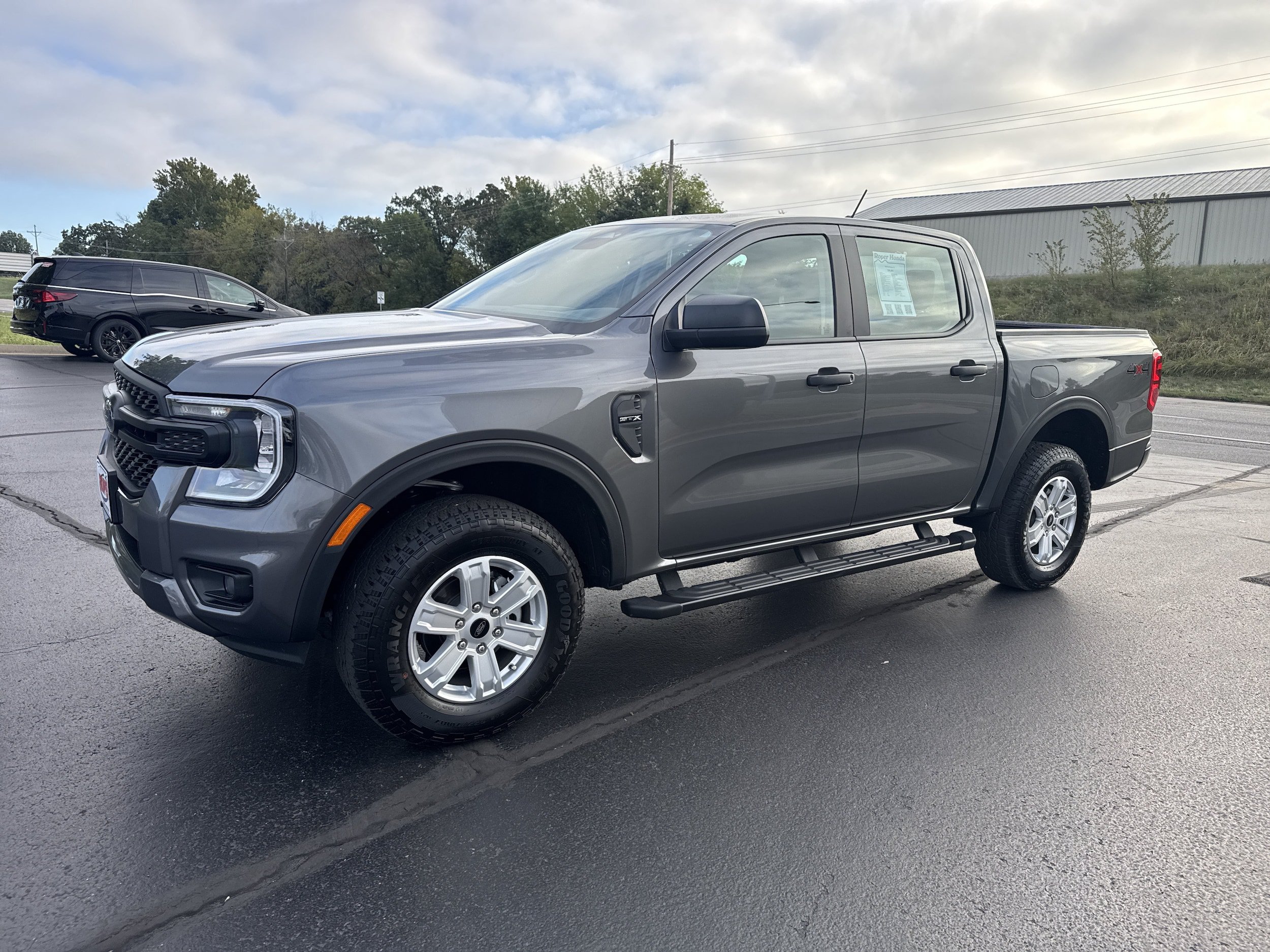 Used 2025 Ford Ranger XL AWD/4WD image 3