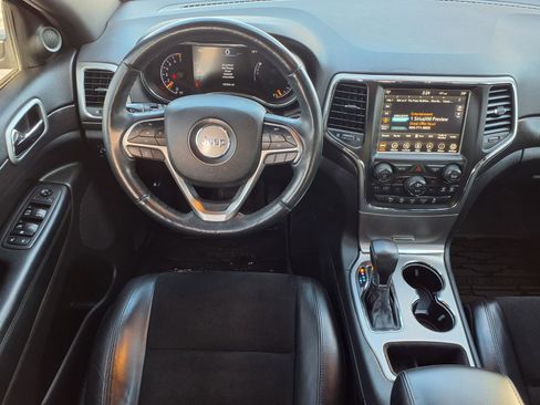 Used 2018 Jeep Grand Cherokee Altitude image 6