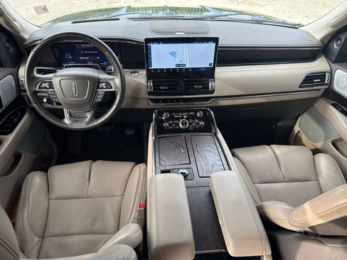 Used 2022 Lincoln Navigator Reserve AWD/4WD image 27