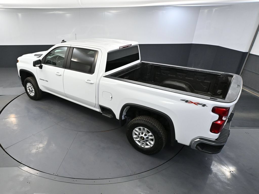 Used 2022 Chevrolet Silverado 2500 LT AWD/4WD image 44