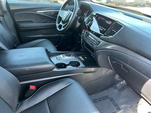 Used 2025 Honda Passport EX-L image 15