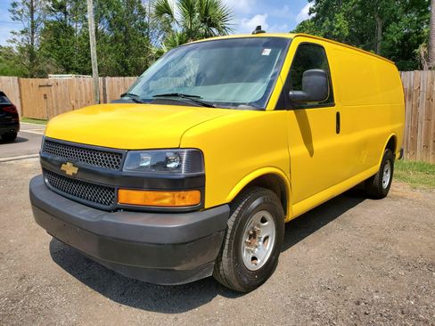 Used 2021 Chevrolet Express 2500 RWD image 19