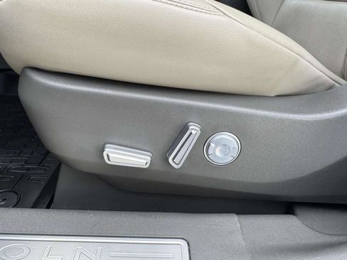 Used 2024 Lincoln Nautilus Premier AWD/4WD image 20