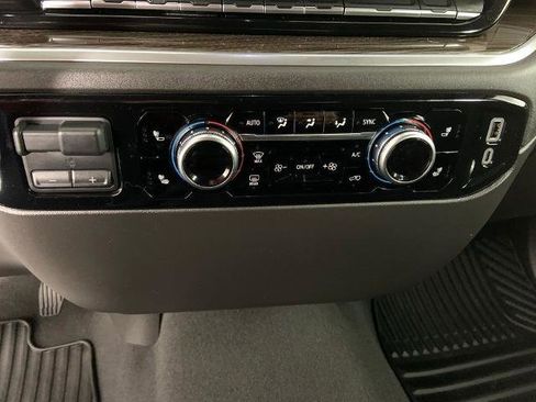 Used 2025 GMC Sierra 1500 Elevation AWD/4WD image 27