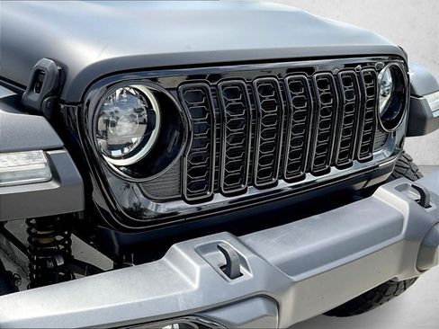 Used 2024 Jeep Wrangler Unlimited Sport AWD/4WD image 30