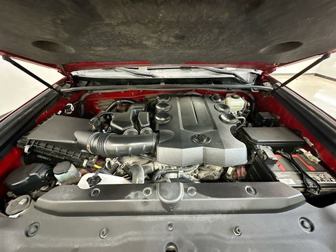 Used 2020 Toyota 4Runner TRD Off-Road image 34