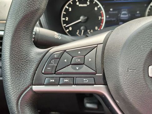 Used 2024 Nissan Altima 2.5 SV FWD image 15