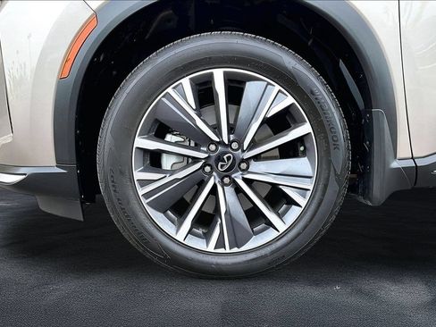 Used 2026 INFINITI QX60 Luxe w/ Cargo Package FWD image 9