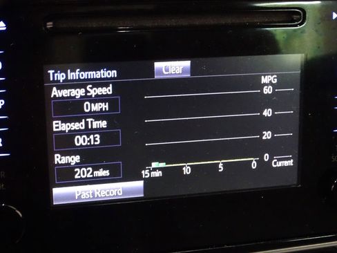 Used 2017 Toyota Corolla LE image 31