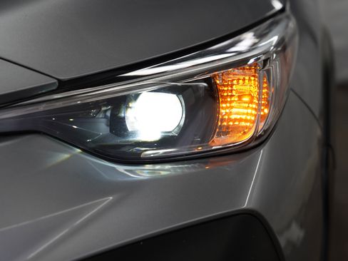 Used 2024 Subaru Crosstrek 2.0i Premium image 14