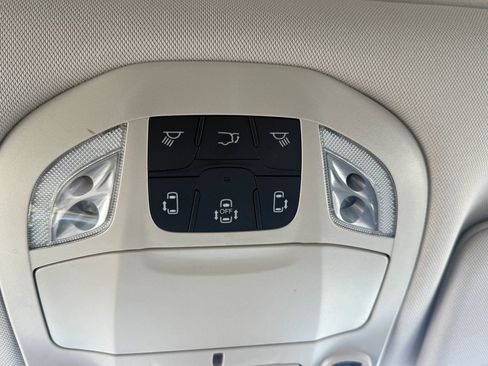 Used 2020 Chrysler Pacifica Limited w/ Advanced Safetytec Group image 38