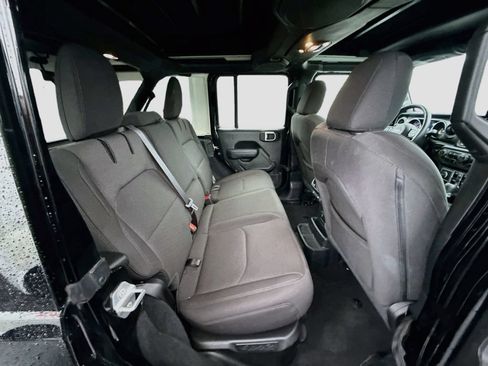 Used 2023 Jeep Wrangler Unlimited w/ Sun & Screen Package AWD/4WD image 32