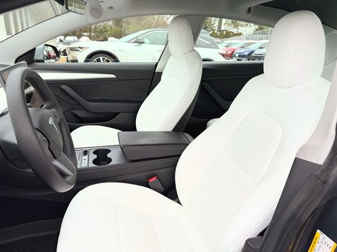 Used 2022 Tesla Model 3 Long Range image 15