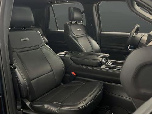 Used 2025 Ford Expedition Max Platinum w/ Stealth Appearance Package AWD/4WD image 24