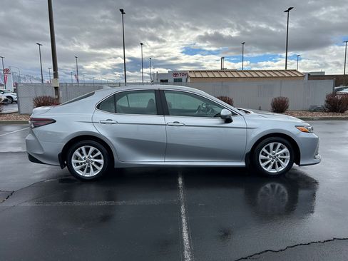 Used 2024 Toyota Camry LE image 6