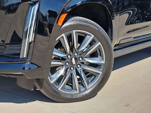 Certified 2024 Cadillac Escalade Sport Platinum image 7