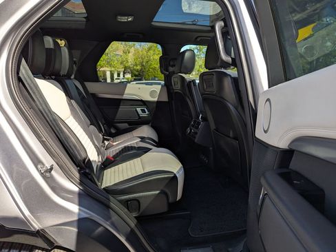 Used 2022 Land Rover Discovery S R-Dynamic AWD/4WD image 38