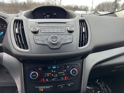 Used 2018 Ford Escape SE image 21
