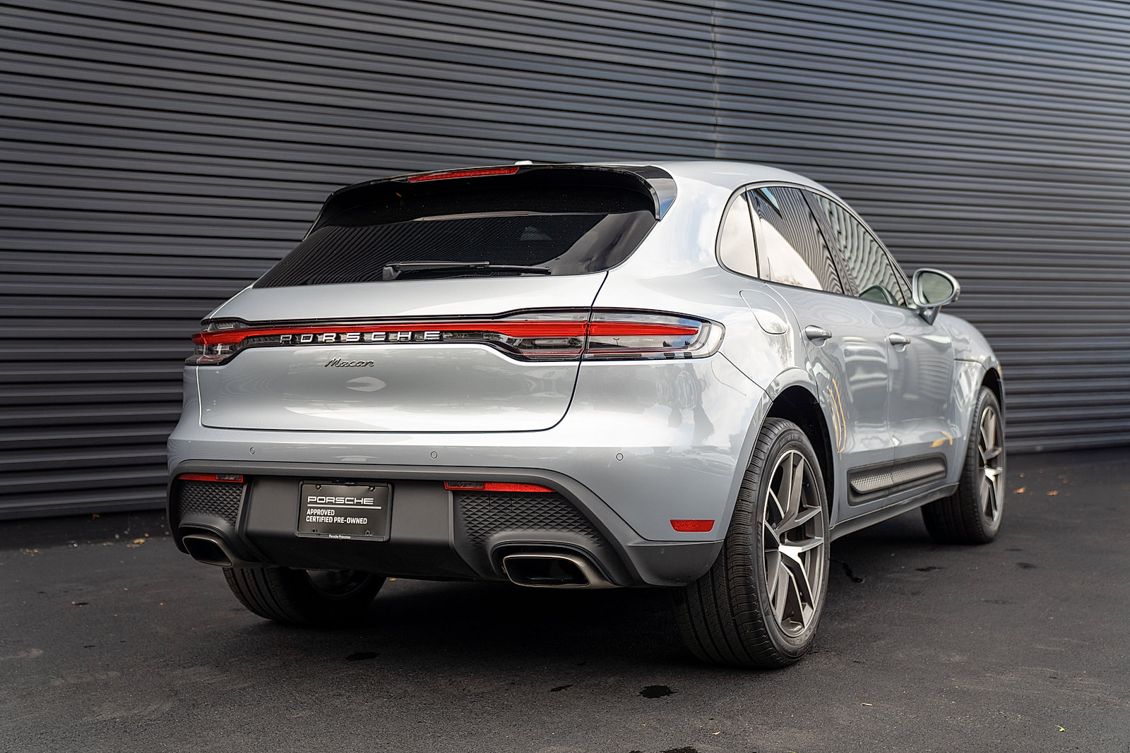 Used 2026 Porsche Macan AWD/4WD image 28