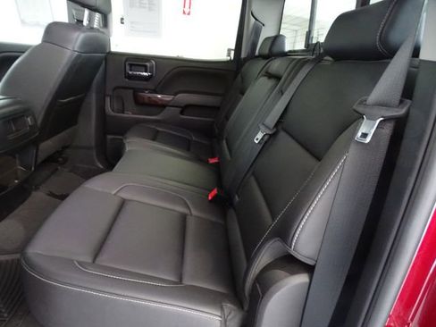 Used 2018 GMC Sierra 1500 SLT AWD/4WD image 4