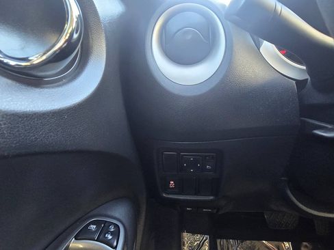 Used 2017 Nissan Juke SV w/ Technology Package FWD image 24