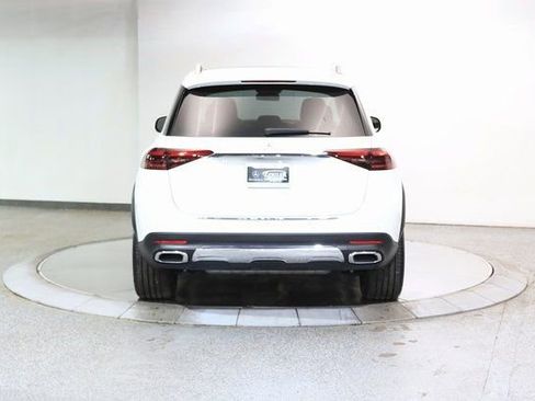 Used 2024 Mercedes-Benz GLE 450e 4MATIC w/ Driver Assistance Package image 11