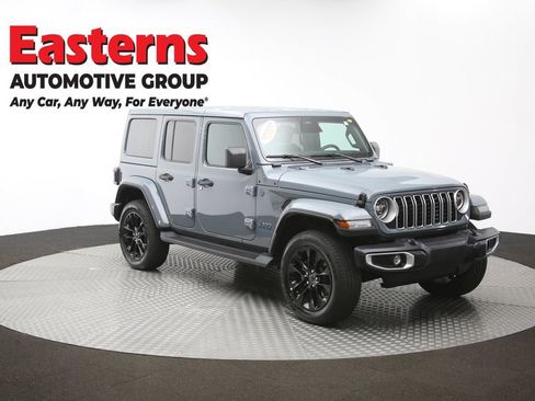 Used 2025 Jeep Wrangler Unlimited Sahara image 49