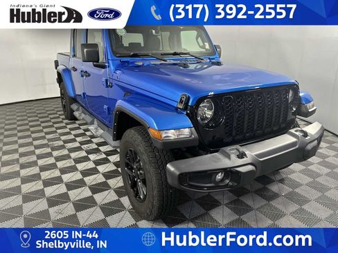 Used 2022 Jeep Gladiator Sport AWD/4WD image 2