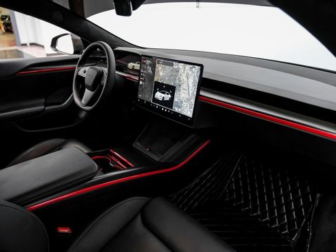 Used 2021 Tesla Model S Plaid image 14