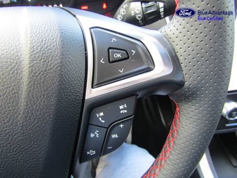 Certified 2024 Ford Edge ST-Line AWD/4WD image 34