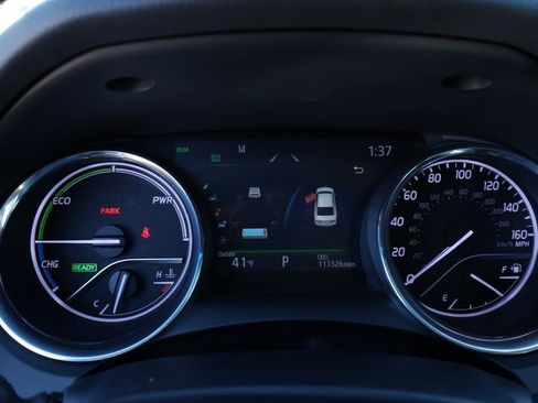 Used 2020 Toyota Camry XLE image 24