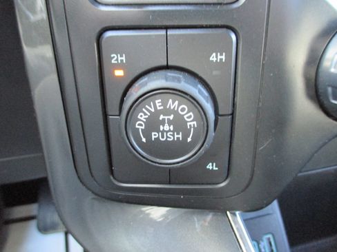 Used 2022 Ford F150 XLT w/ Equipment Group 302A High AWD/4WD image 19