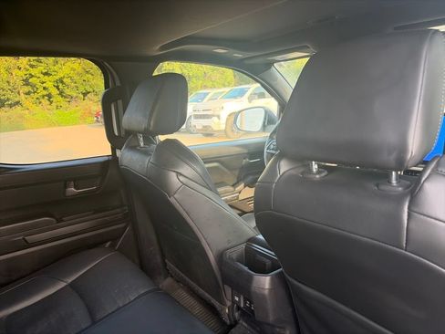 Used 2025 Toyota Tacoma TRD Off-Road w/ TRD Off Road Premium Package AWD/4WD image 13