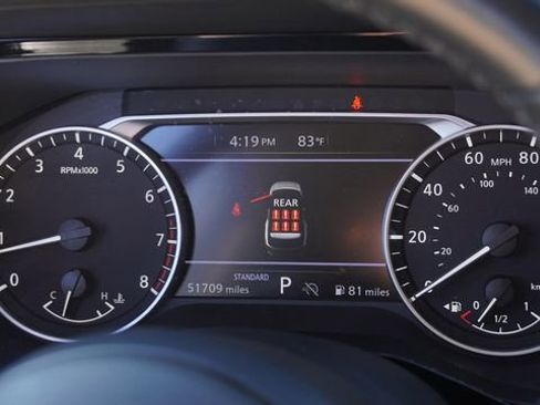 Used 2024 Nissan Pathfinder SV image 34