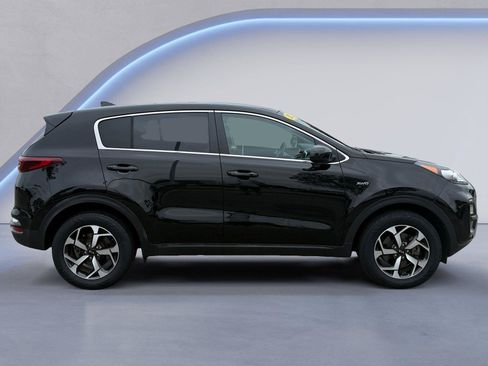 Used 2022 Kia Sportage LX AWD/4WD image 2