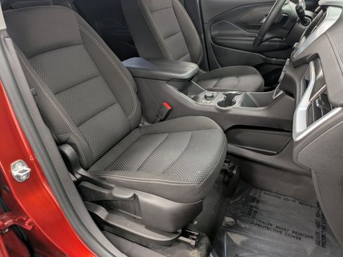 Used 2023 GMC Terrain SLE w/ Driver Convenience Package image 28