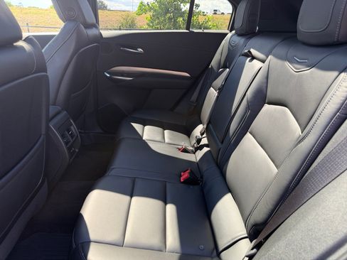 Used 2020 Cadillac XT4 Premium Luxury w/ Cold Weather Package AWD/4WD image 17