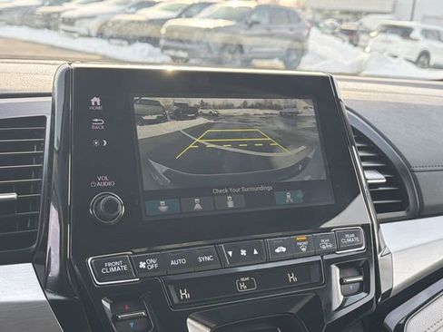 Used 2023 Honda Odyssey Touring image 23