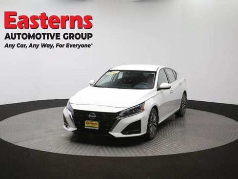 Used 2023 Nissan Altima 2.5 SV FWD image 53