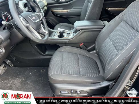 Used 2023 GMC Acadia SLE w/ Driver Convenience Package image 15