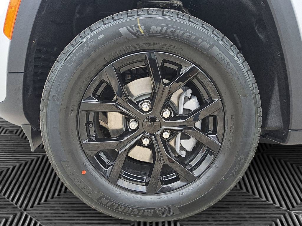New 2026 Jeep Grand Cherokee Altitude RWD image 14