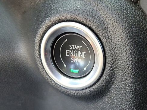 Used 2022 Chevrolet Silverado 1500 RST image 24