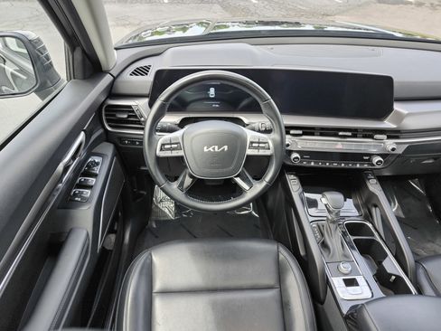 Used 2025 Kia Telluride S FWD image 29
