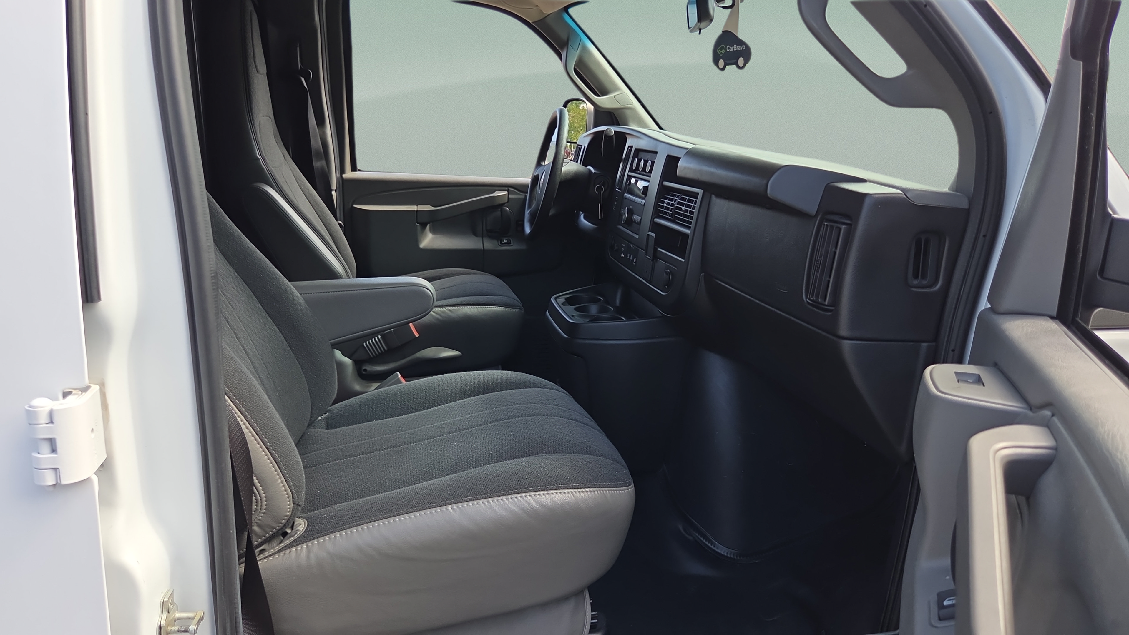 Used 2023 GMC Savana 2500 w/ Driver Convenience Package RWD image 15