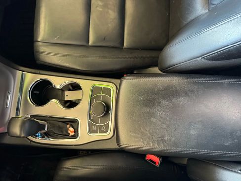 Used 2019 Jeep Grand Cherokee Limited image 15