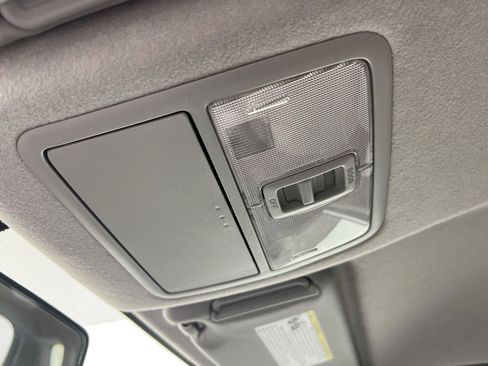 Used 2011 Toyota RAV4 4WD image 19