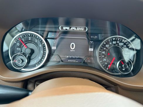 Used 2019 RAM 1500 Laramie image 18